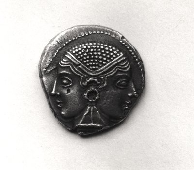 Munt uit Lampsacus met een Janiform hoofd door Greek